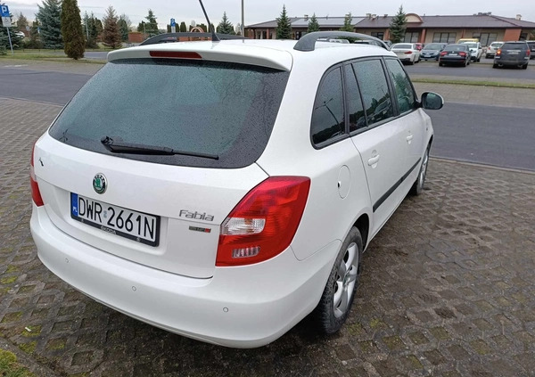 Skoda Fabia cena 20000 przebieg: 87488, rok produkcji 2012 z Kłecko małe 137